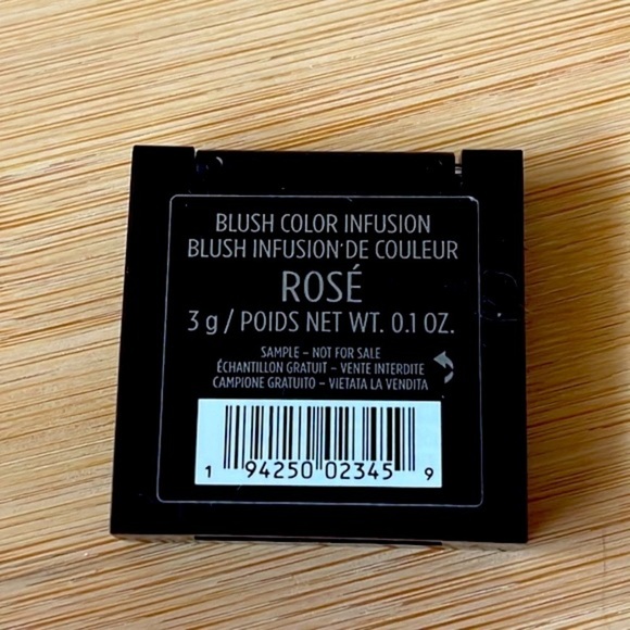 Brand New Laura Mercier Matte Radiance Baked Powder Highlighter Blurring Blush - Picture 8 of 15